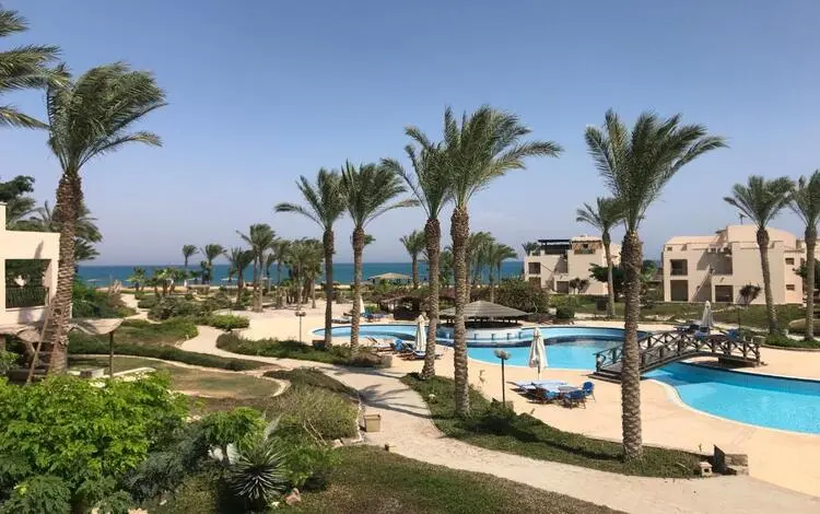 قرية لاجونا باي السخنة laguna bay