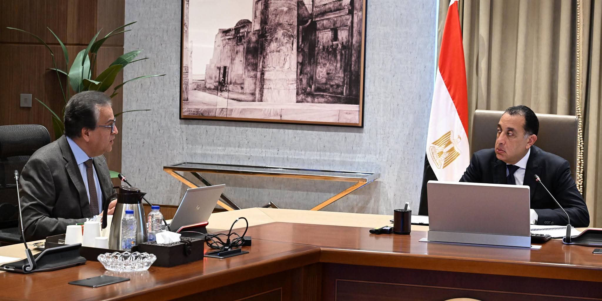 السيسي يوجه الحكومة بتنفيذ مشروع العاصمة الطبية للمستشفيات و المعاهد التعليمية كأكبر مدينة طبية في تاريخ مصر